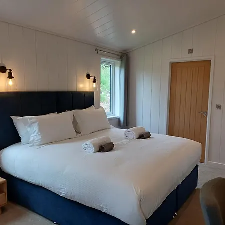 Falls Park 假日公园 *